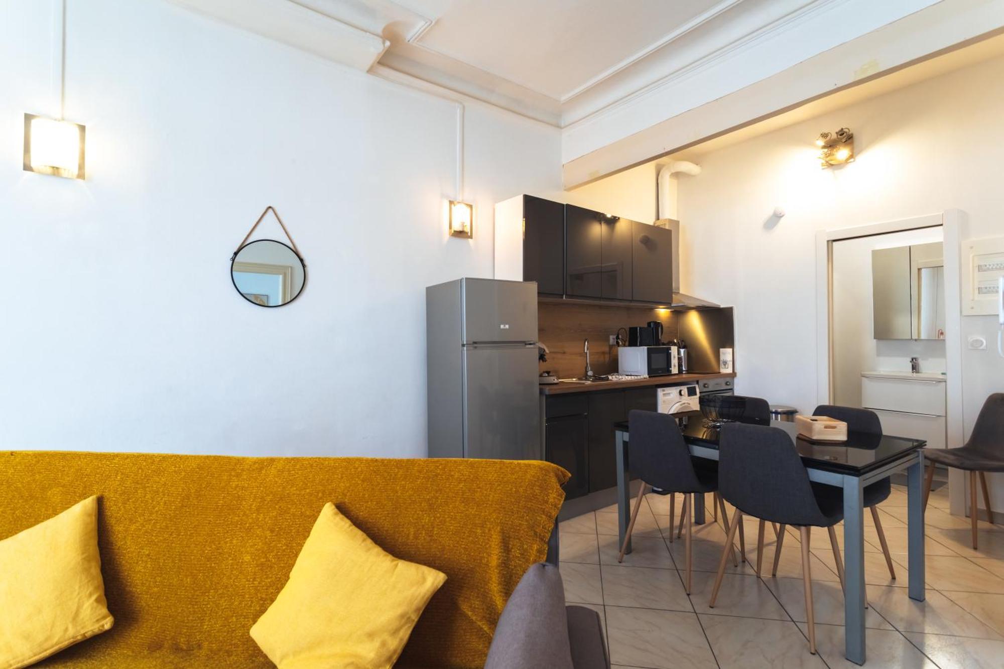 Le 1er Equipes Apartment Beziers